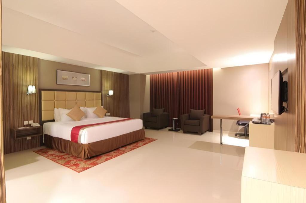 Travello Hotel Bandung Exterior foto