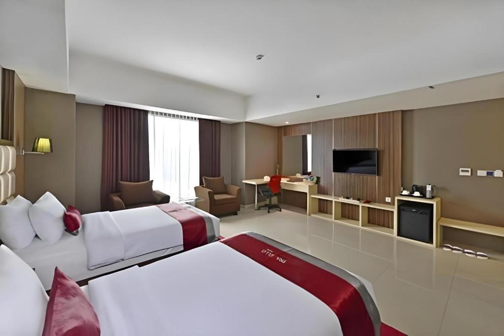 Travello Hotel Bandung Exterior foto